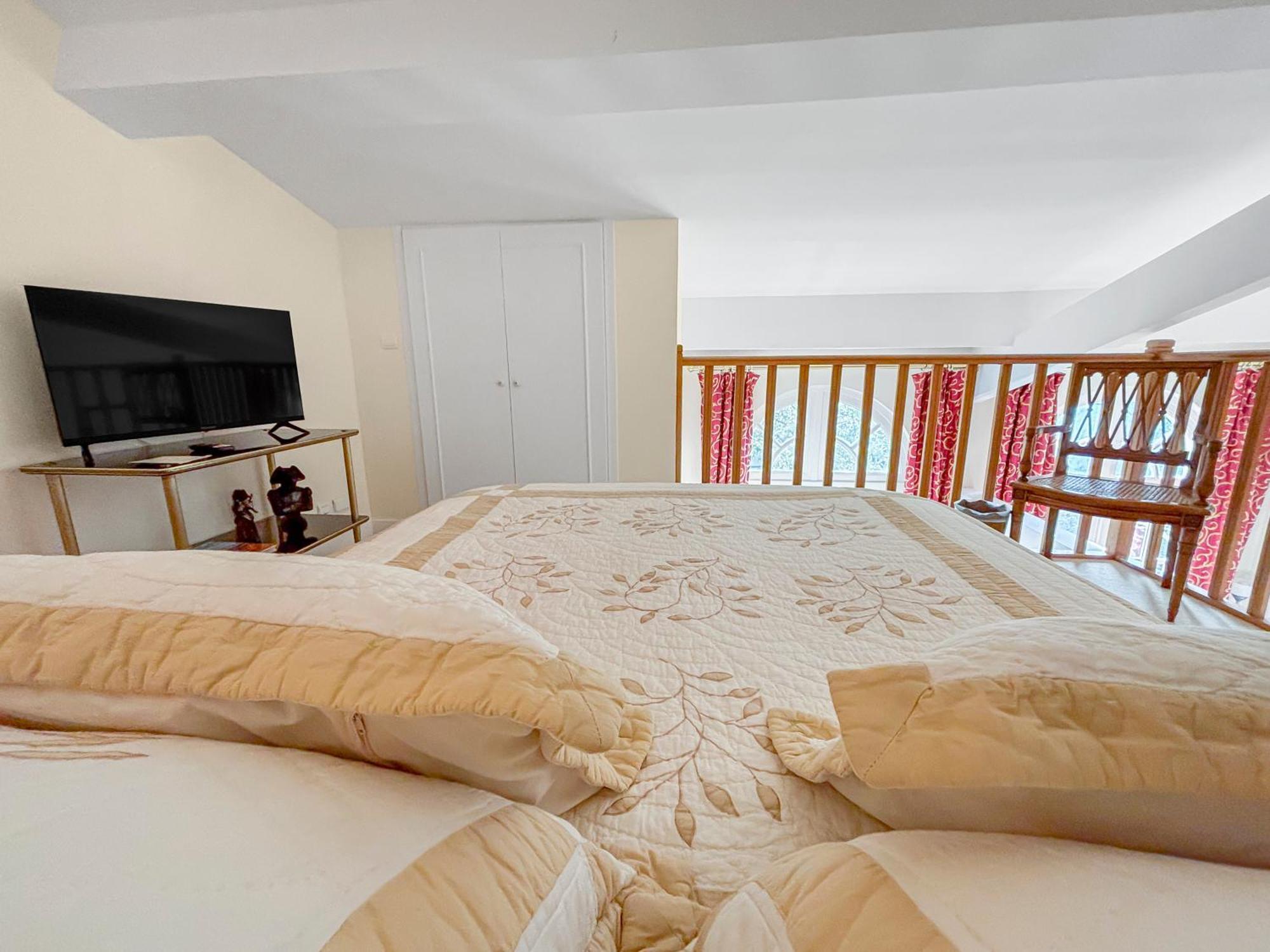 Guest house L'orangerie White-palacio